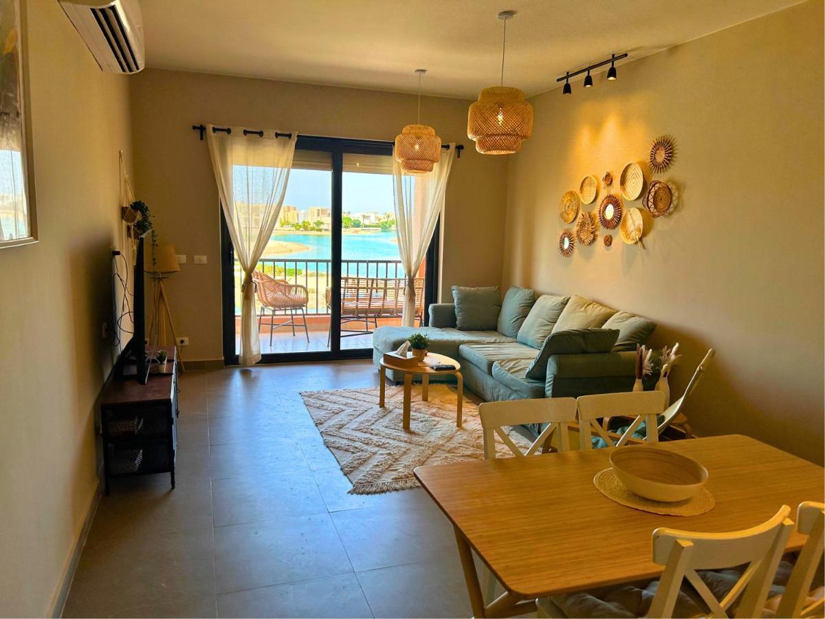 Apartment Boho Chic - Scenic Lagoon View At Tawila, Gouna *
